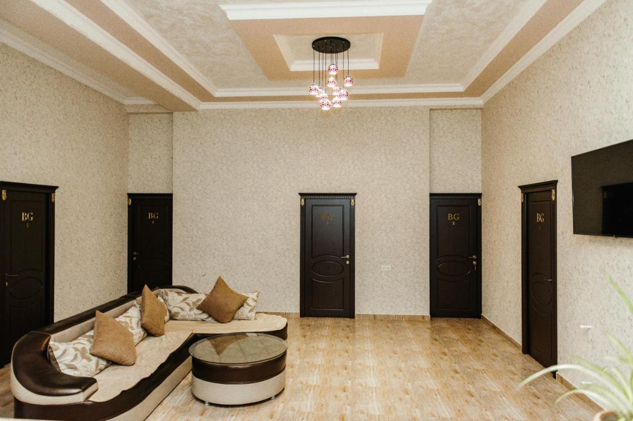 Tigran Hotel By Black & Gold Goris Bagian luar foto