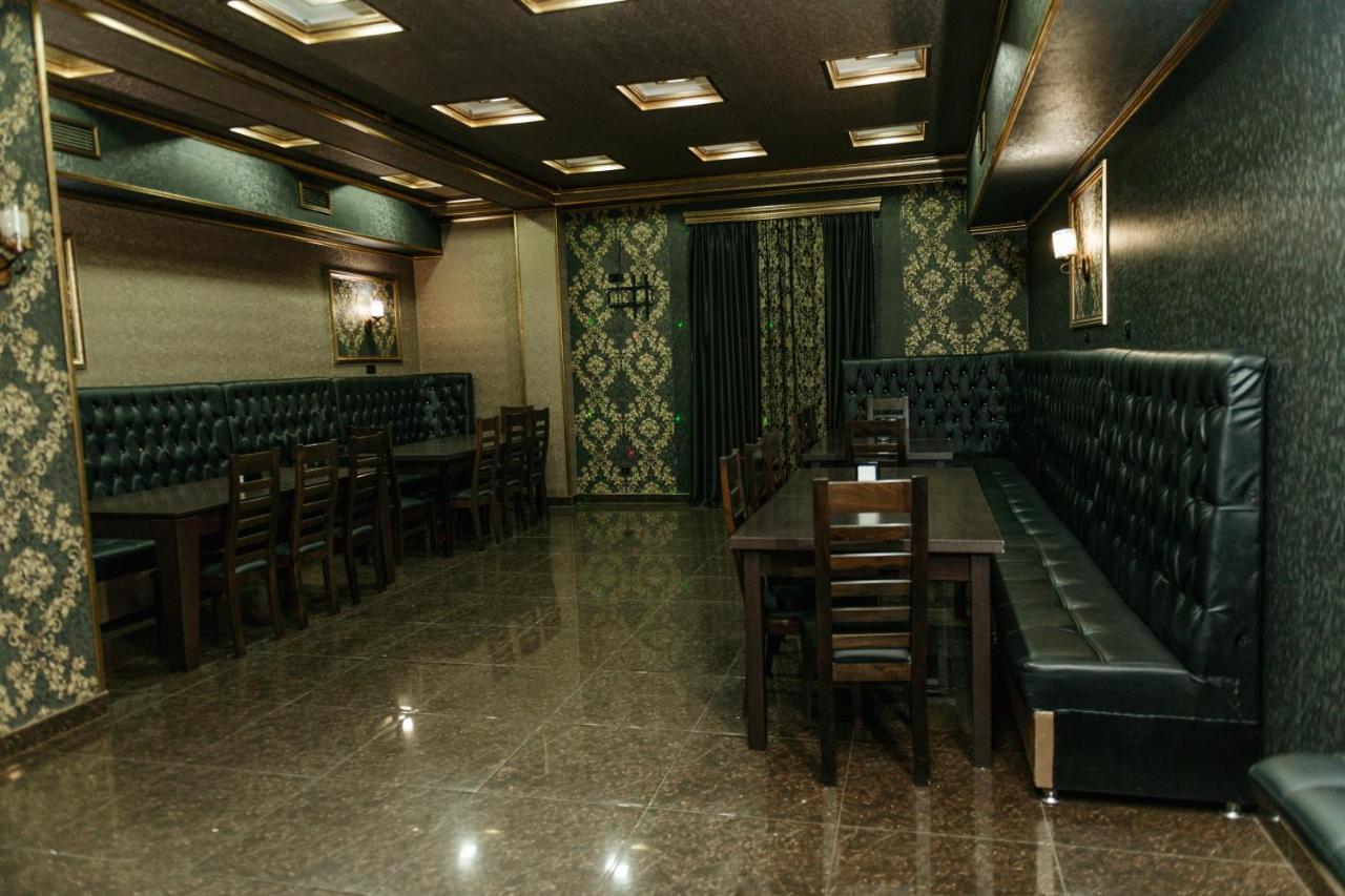 Tigran Hotel By Black & Gold Goris Bagian luar foto