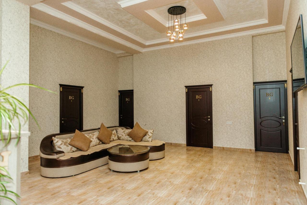 Tigran Hotel By Black & Gold Goris Bagian luar foto